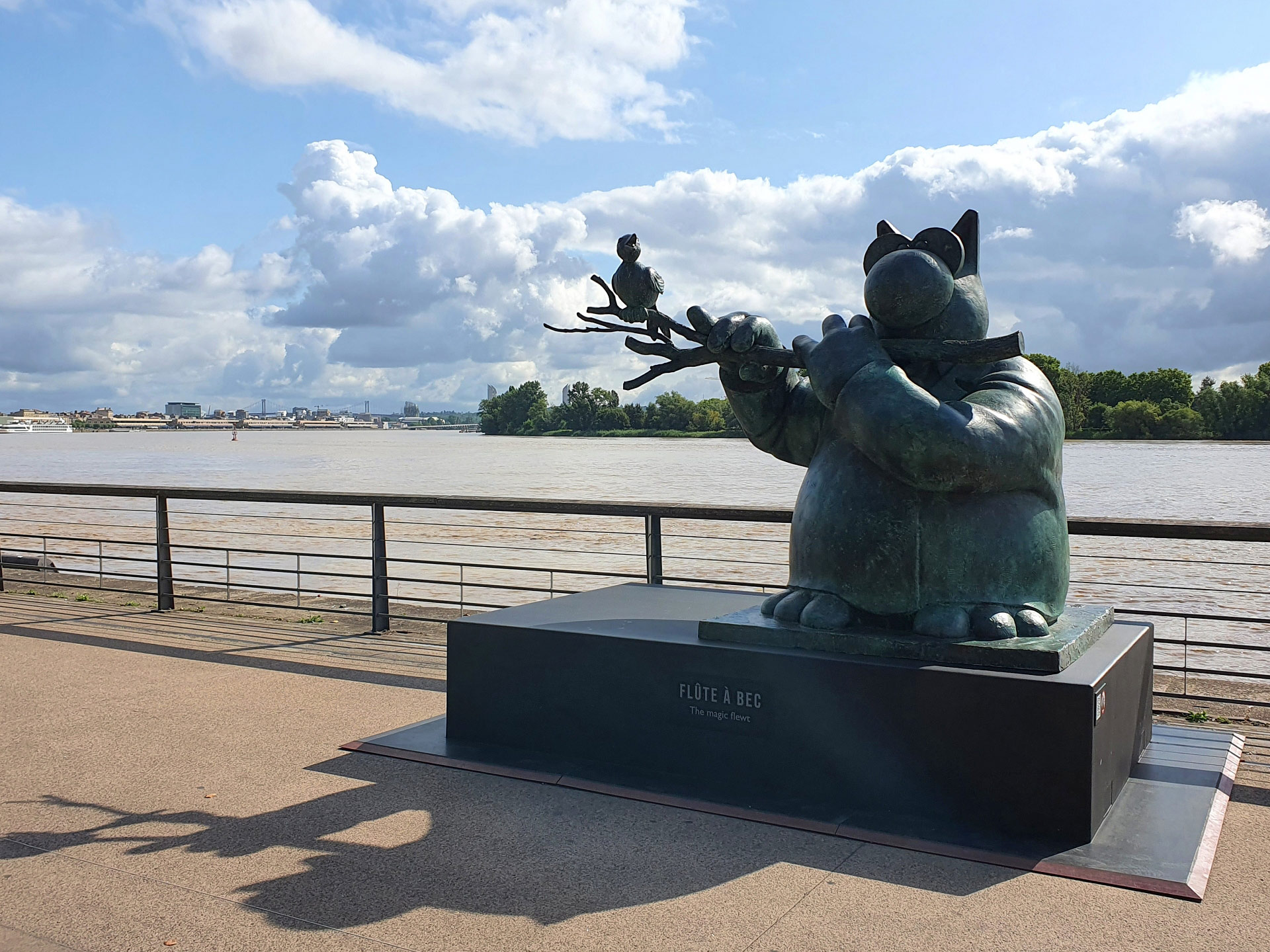 Geluck sculpture, Bordeaux
